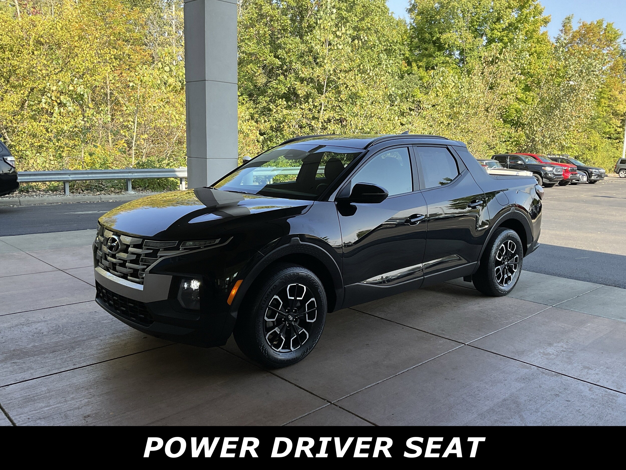 2022 Hyundai Santa Cruz SEL Premium photo 2