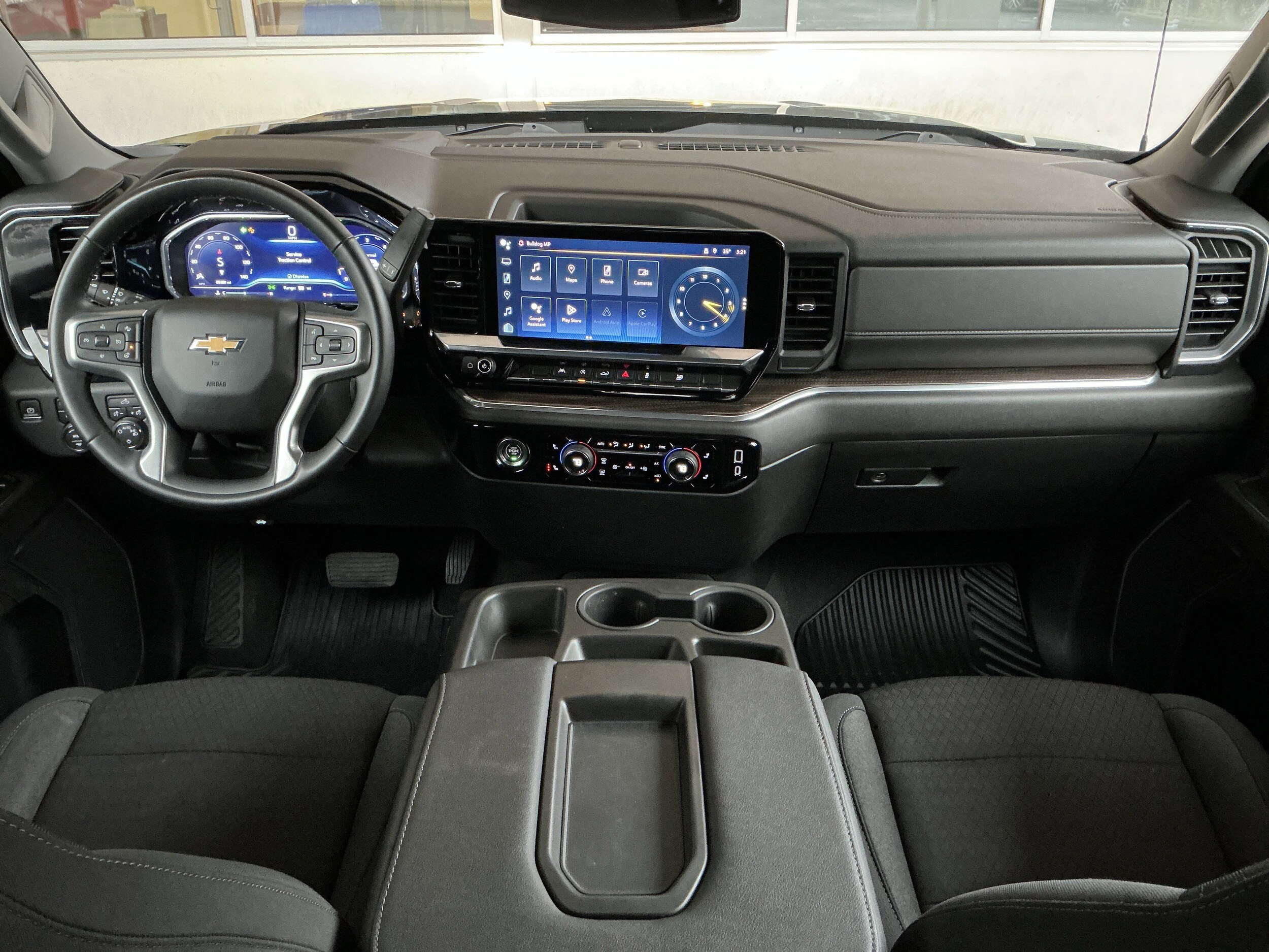 2023 Chevrolet Silverado 1500 LT photo 2