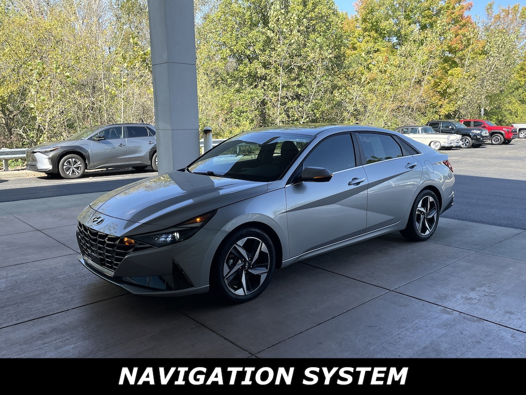 Used 2021 Hyundai Elantra Limited IVT *Ltd Avail* Sedan