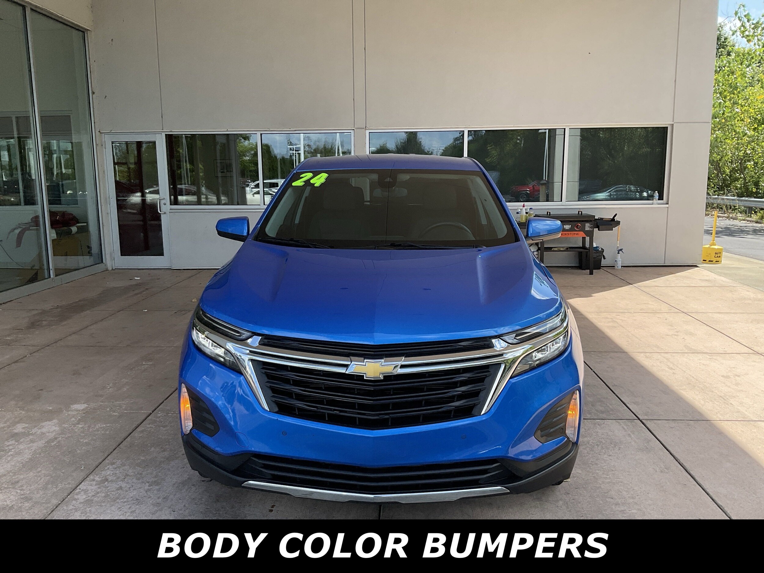 2024 Chevrolet Equinox LT photo 2