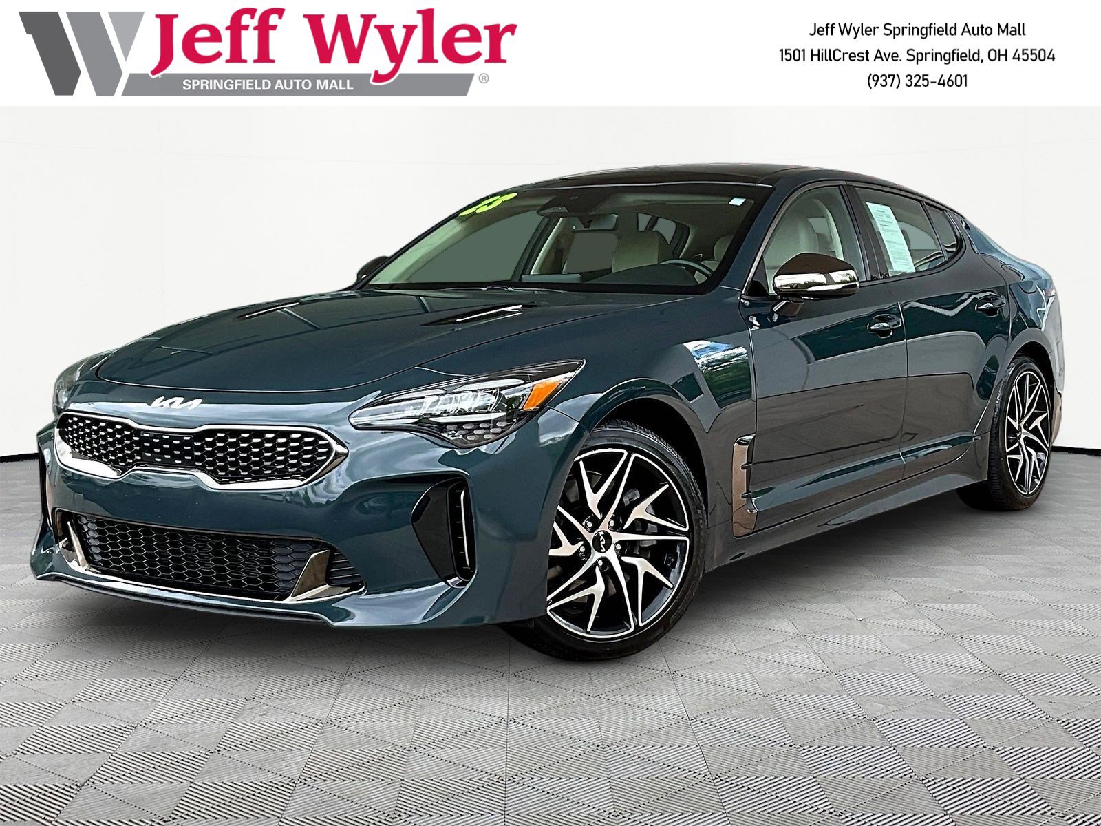2023 Kia Stinger GT-Line AWD's photo