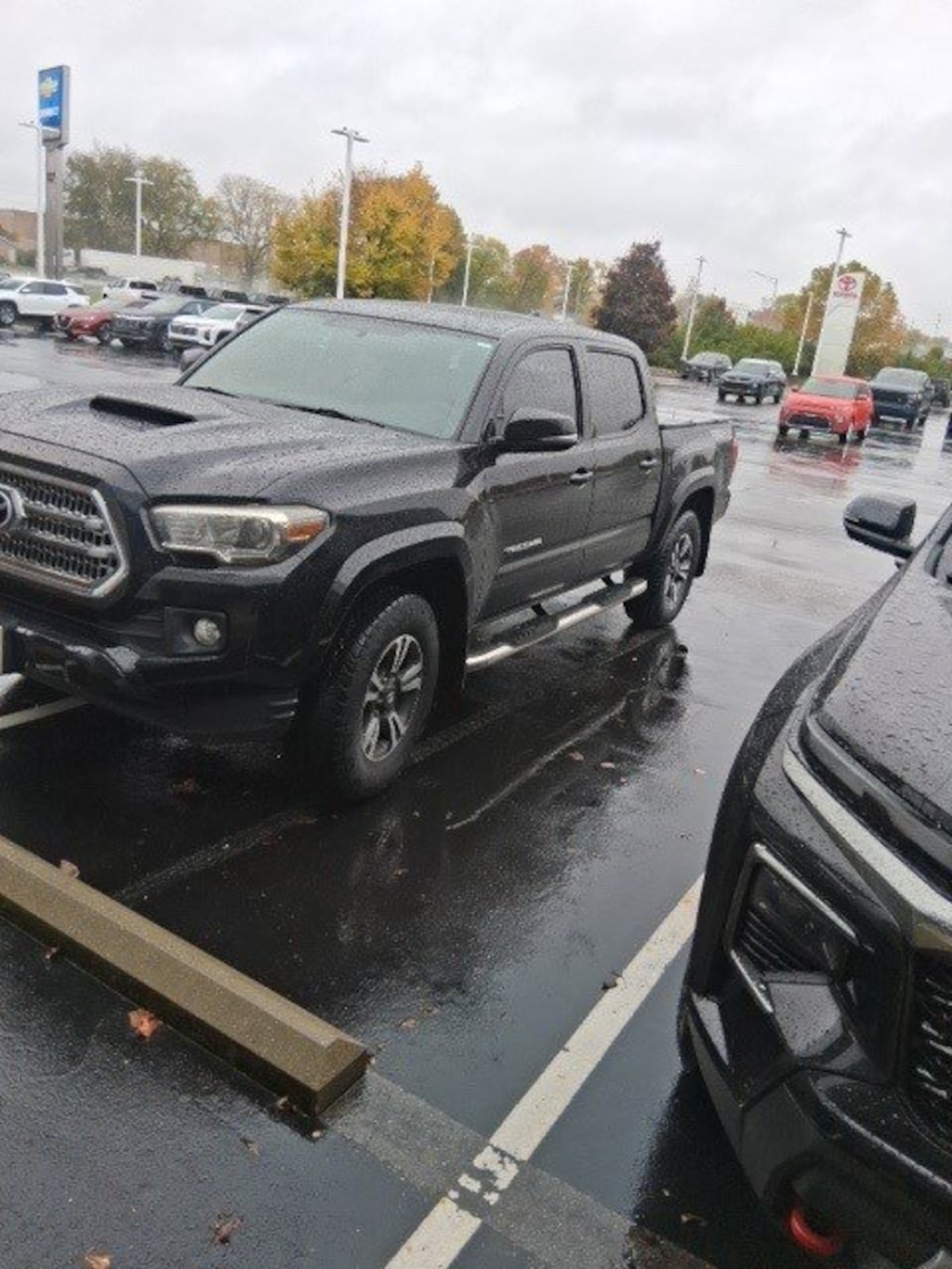 Used 2017 Toyota Tacoma  Truck Double Cab