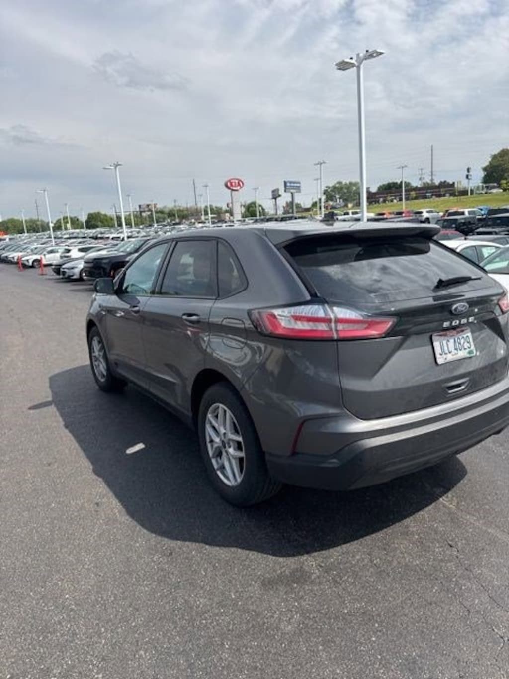 Used 2021 Ford Edge SE FWD SUV