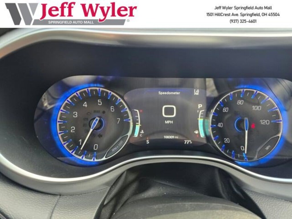 Used 2019 Chrysler Pacifica Touring L FWD Van Passenger Van