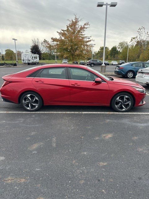 Used 2021 Hyundai Elantra SEL with VIN 5NPLN4AG9MH021679 for sale in Springfield, OH