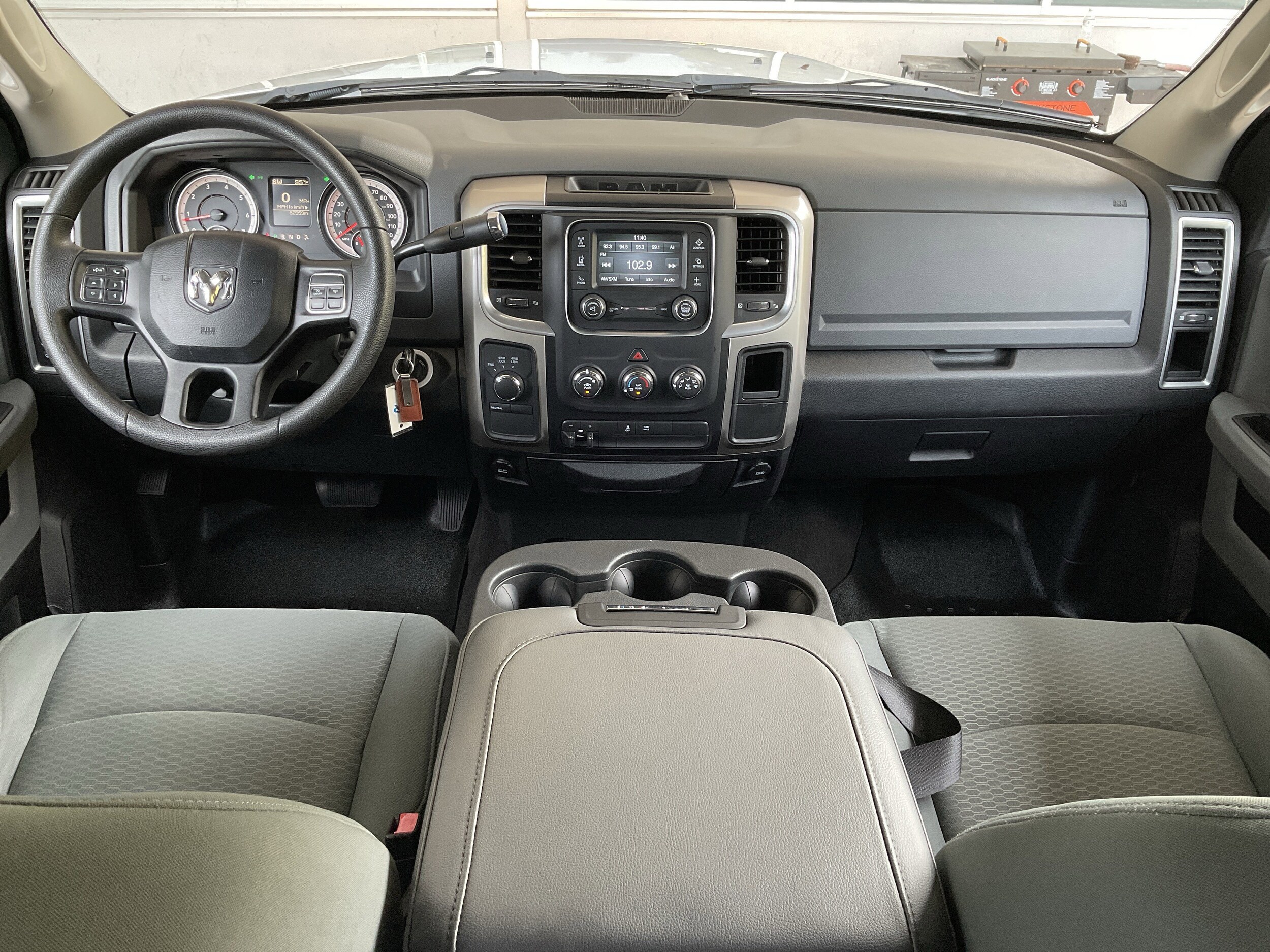 2016 Ram 2500 SLT photo 4