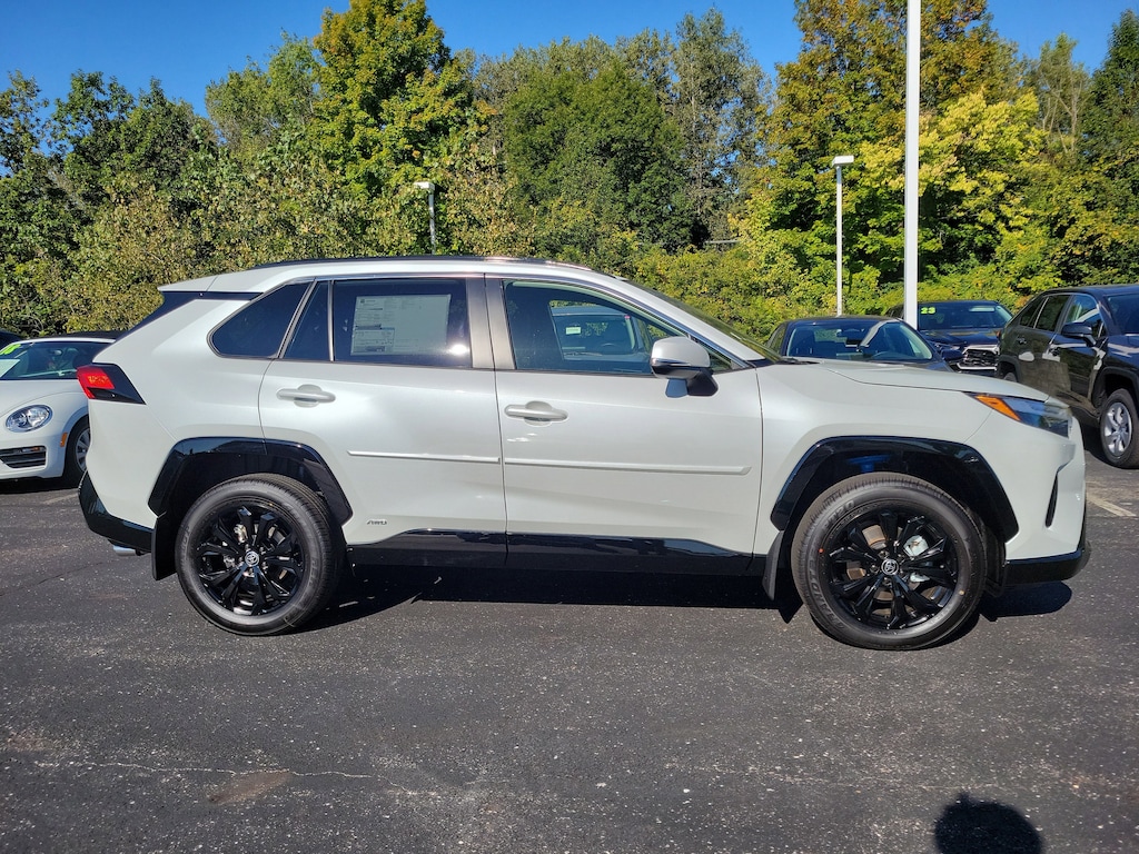 Used 2025 Toyota RAV4 Hybrid SE AWD SUV