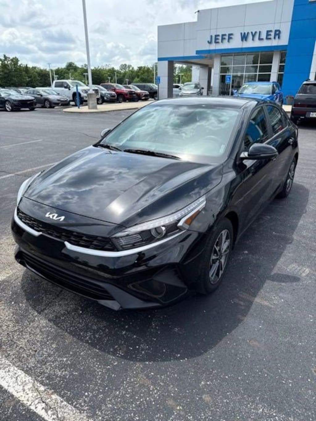 Used 2024 Kia Forte LXS IVT Sedan