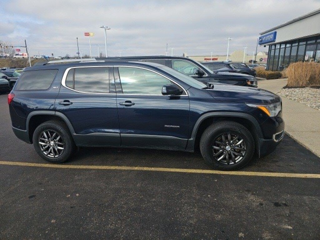 Used 2017 GMC Acadia FWD 4dr SLT w/SLT-1 SUV