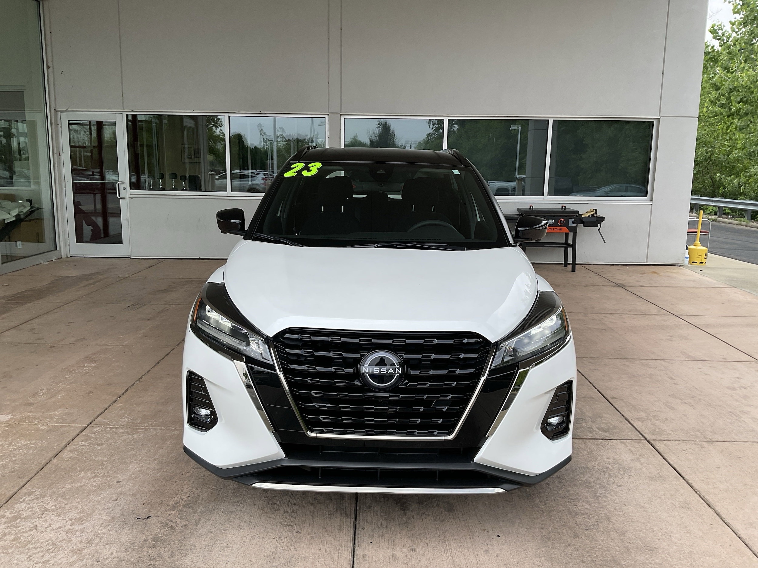 Used 2023 Nissan Kicks SR with VIN 3N1CP5DV8PL505103 for sale in Cincinnati, OH