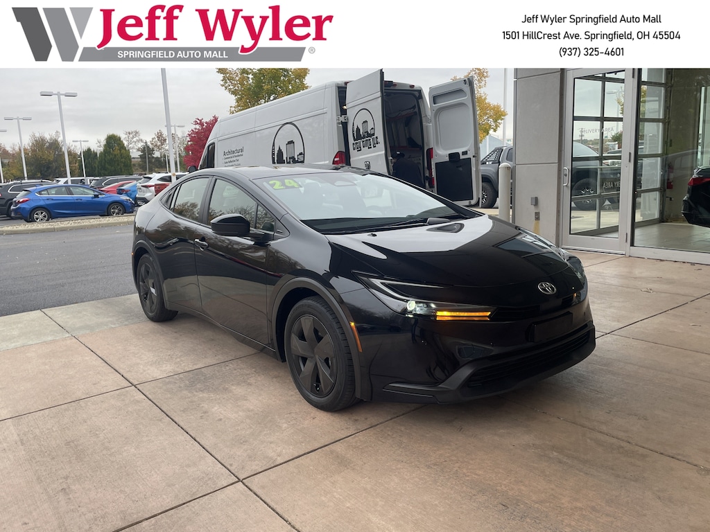 Used 2024 Toyota Prius LE Hatchback