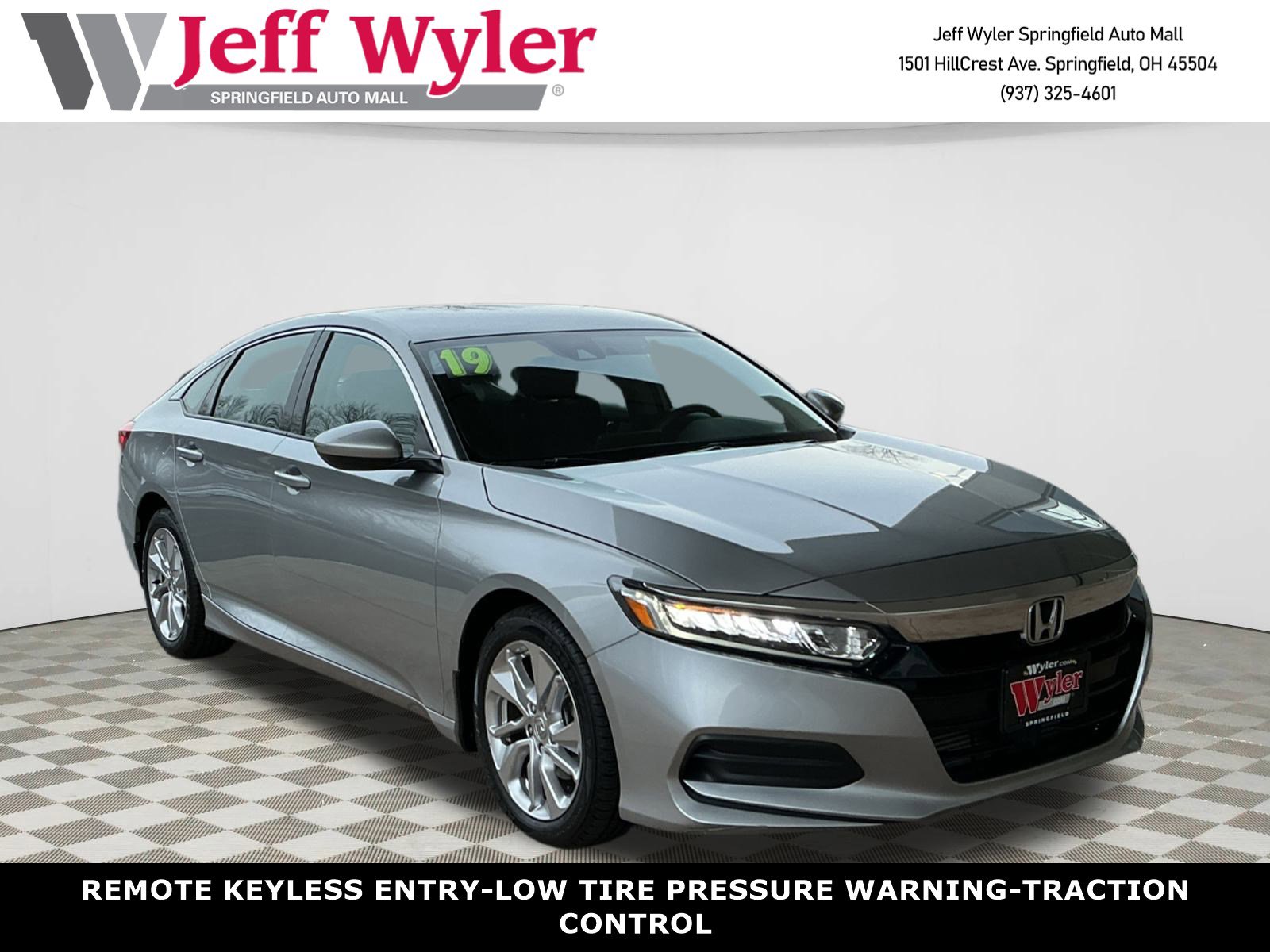 2019 Honda Accord LX's photo