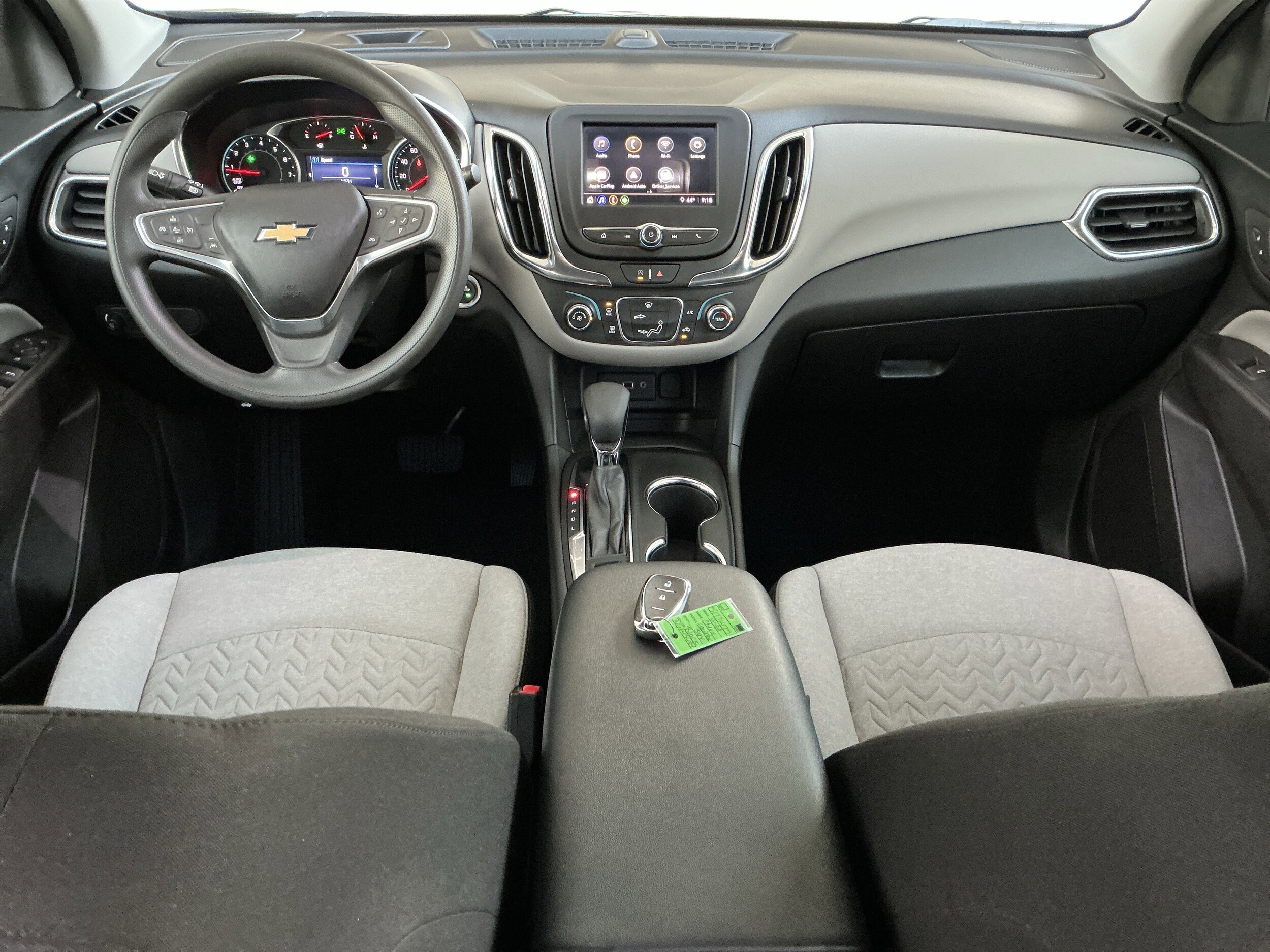 2022 Chevrolet Equinox LS photo 2