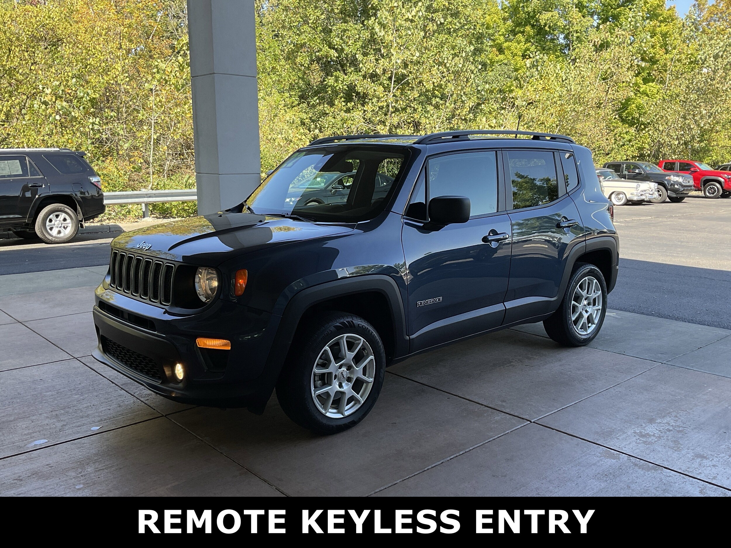 2022 Jeep Renegade Latitude photo 3