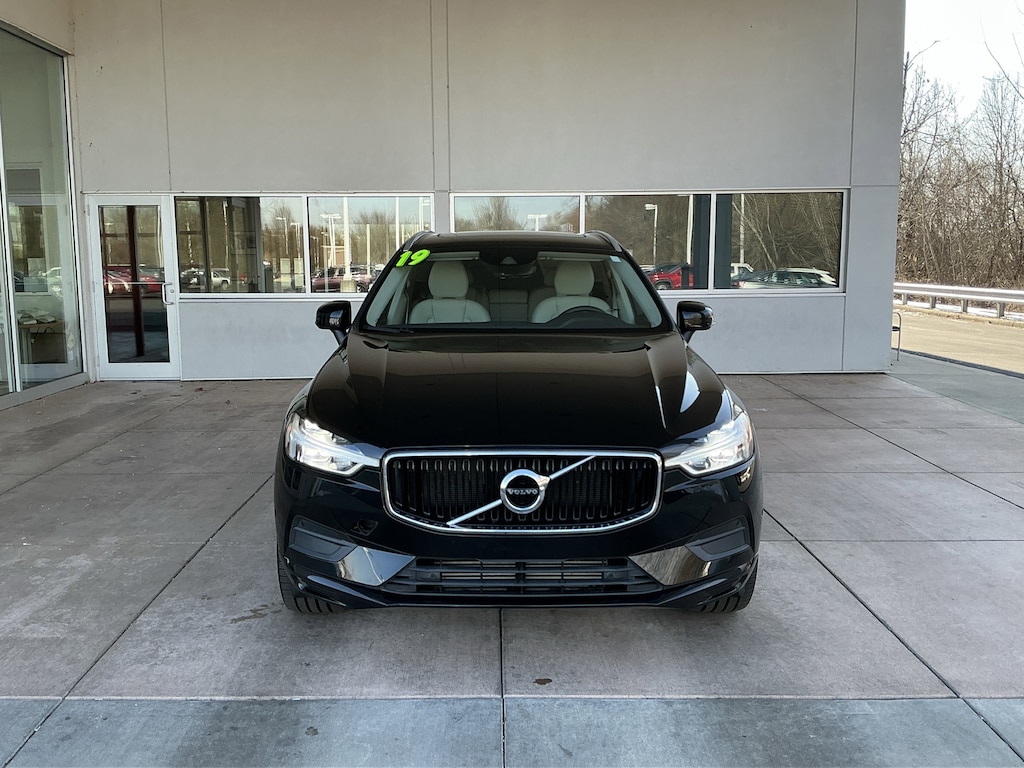 Used 2019 Volvo XC60 T5 AWD Momentum SUV