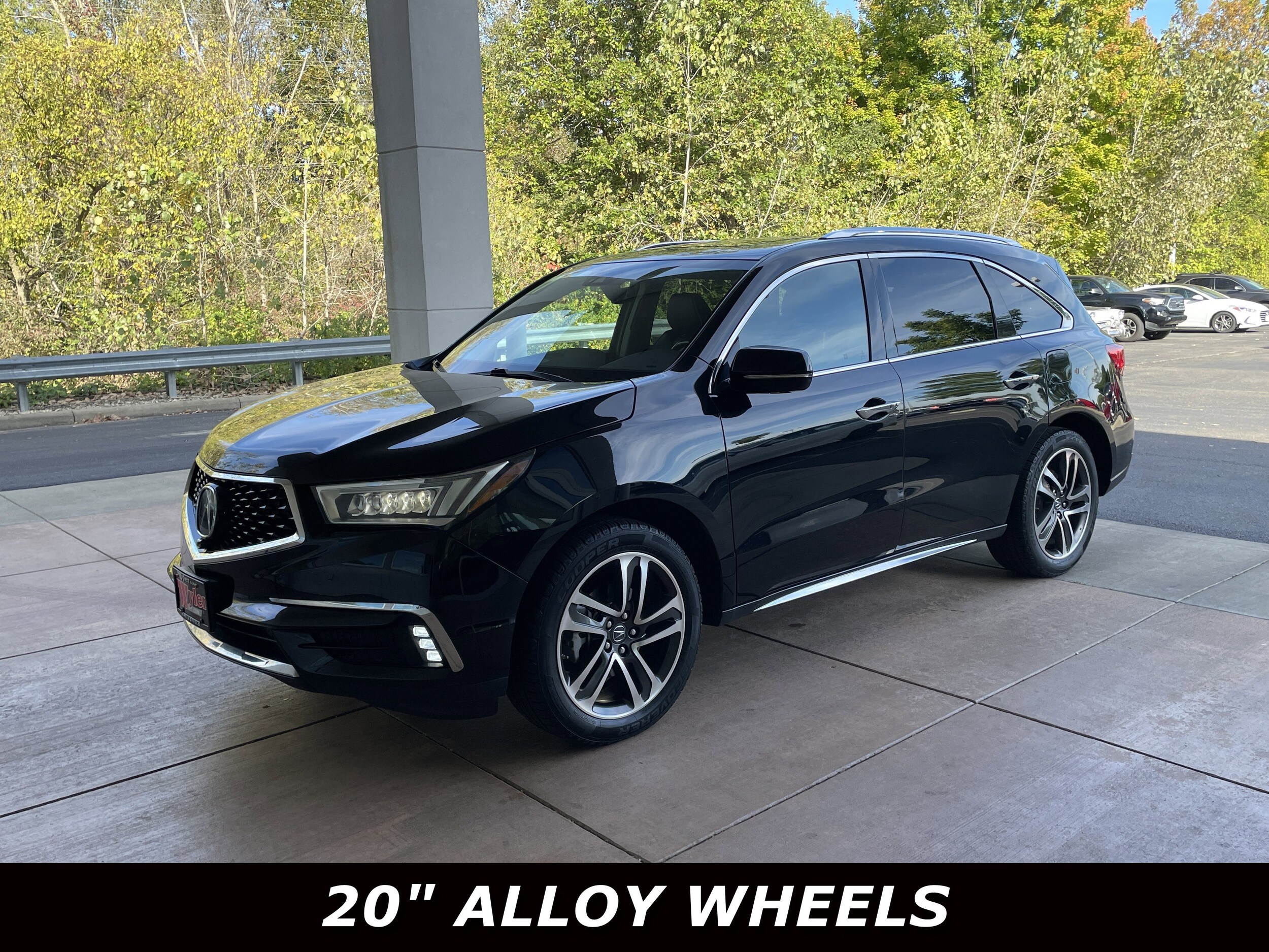 2017 Acura MDX SH-AWD Advance photo 3