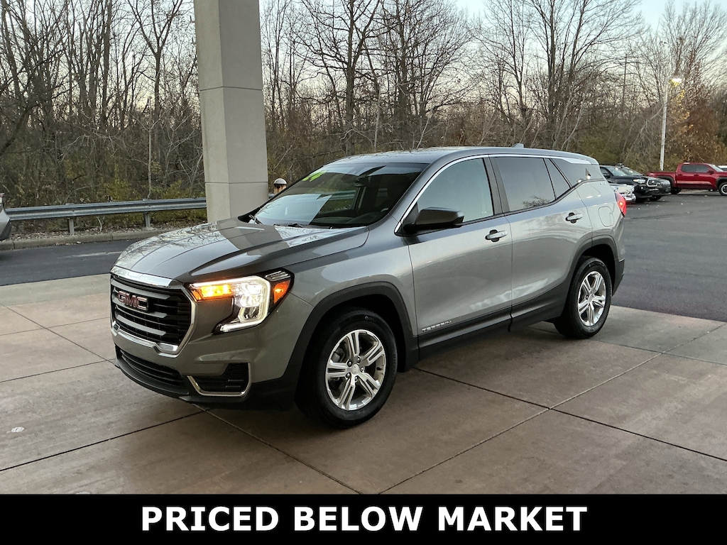 Used 2024 GMC Terrain FWD 4dr SLE SUV