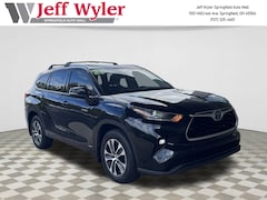 2021 Toyota Highlander Hybrid XLE AWD SUV