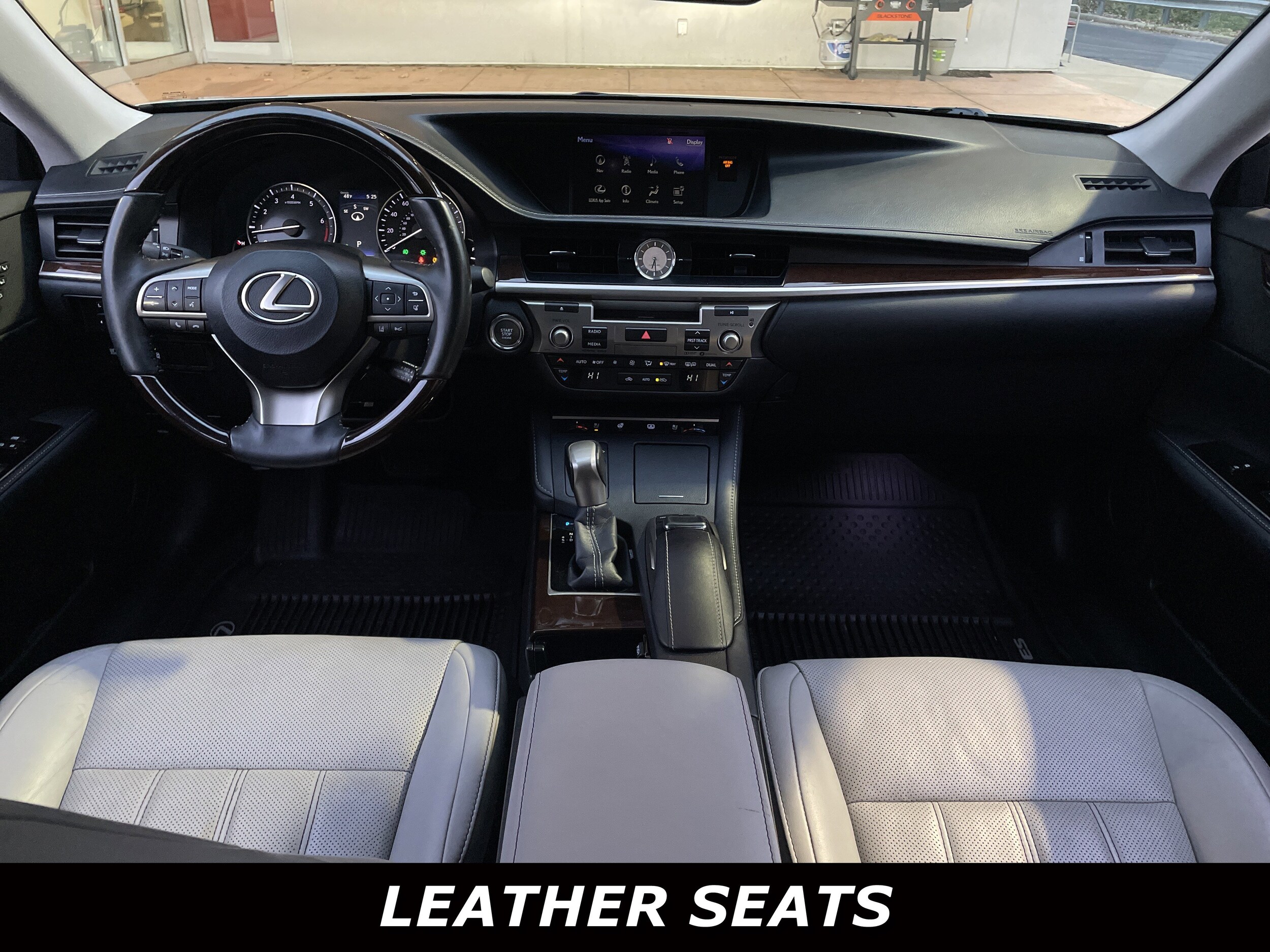 2017 Lexus ES 350 photo 3