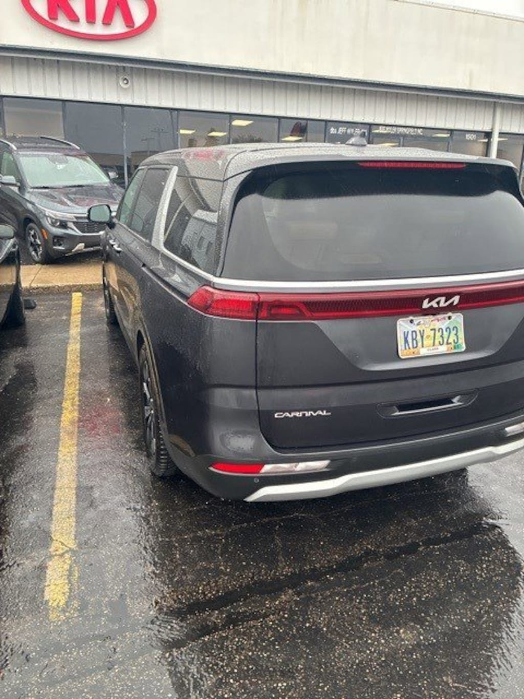 Used 2023 Kia Carnival EX FWD MPV