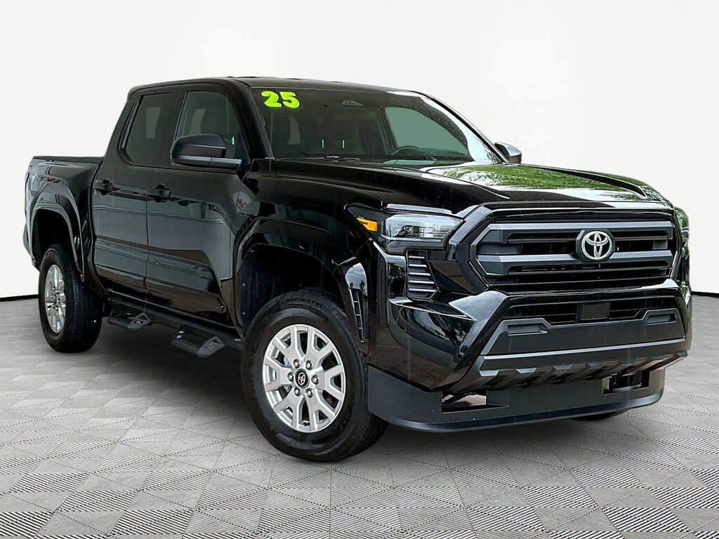 Used 2025 Toyota Tacoma 4WD SR Double Cab 5 Bed AT Truck Double Cab