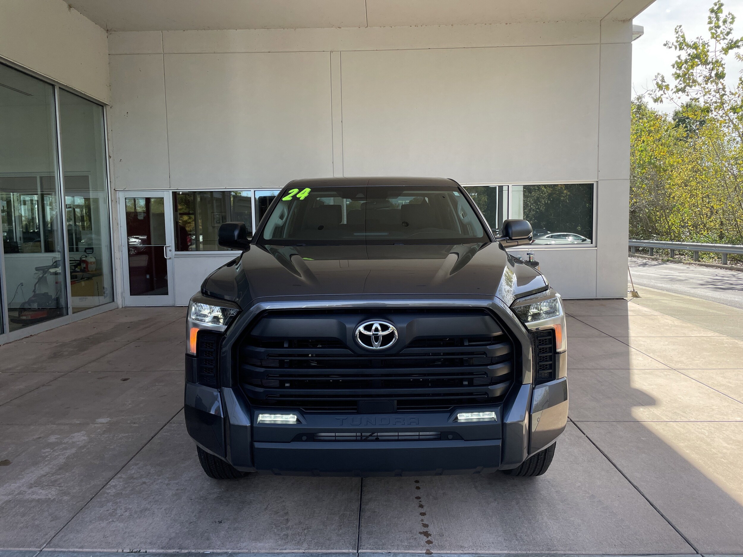 2024 Toyota Tundra SR5 CrewMax photo 2