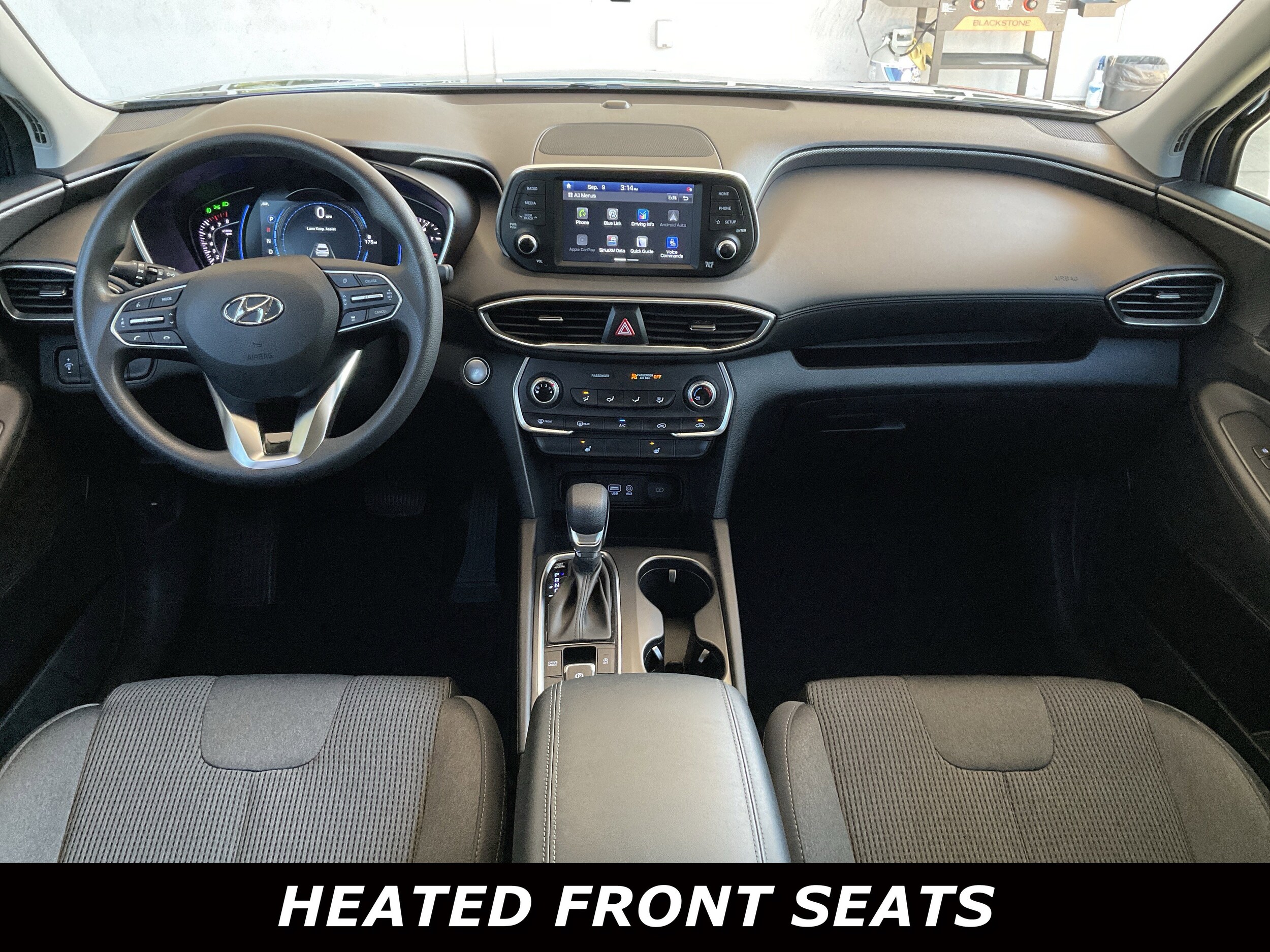 2020 Hyundai Santa Fe SEL photo 2