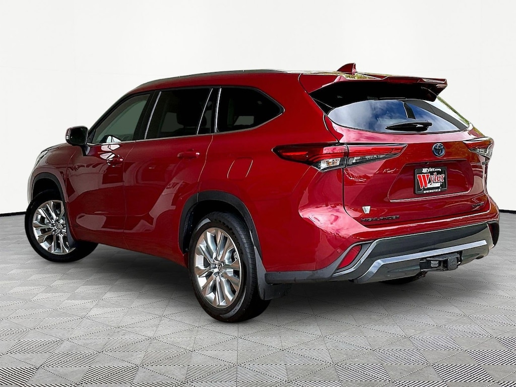 Used 2023 Toyota Highlander Hybrid Limited AWD SUV