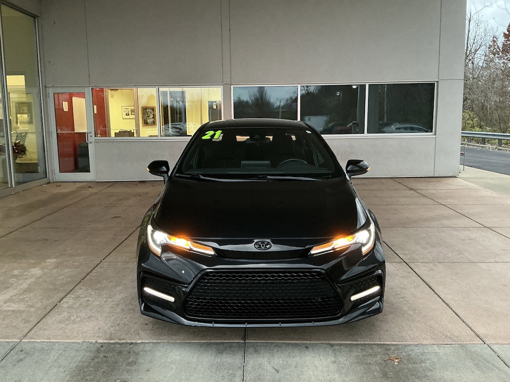 Used 2021 Toyota Corolla SE CVT Sedan