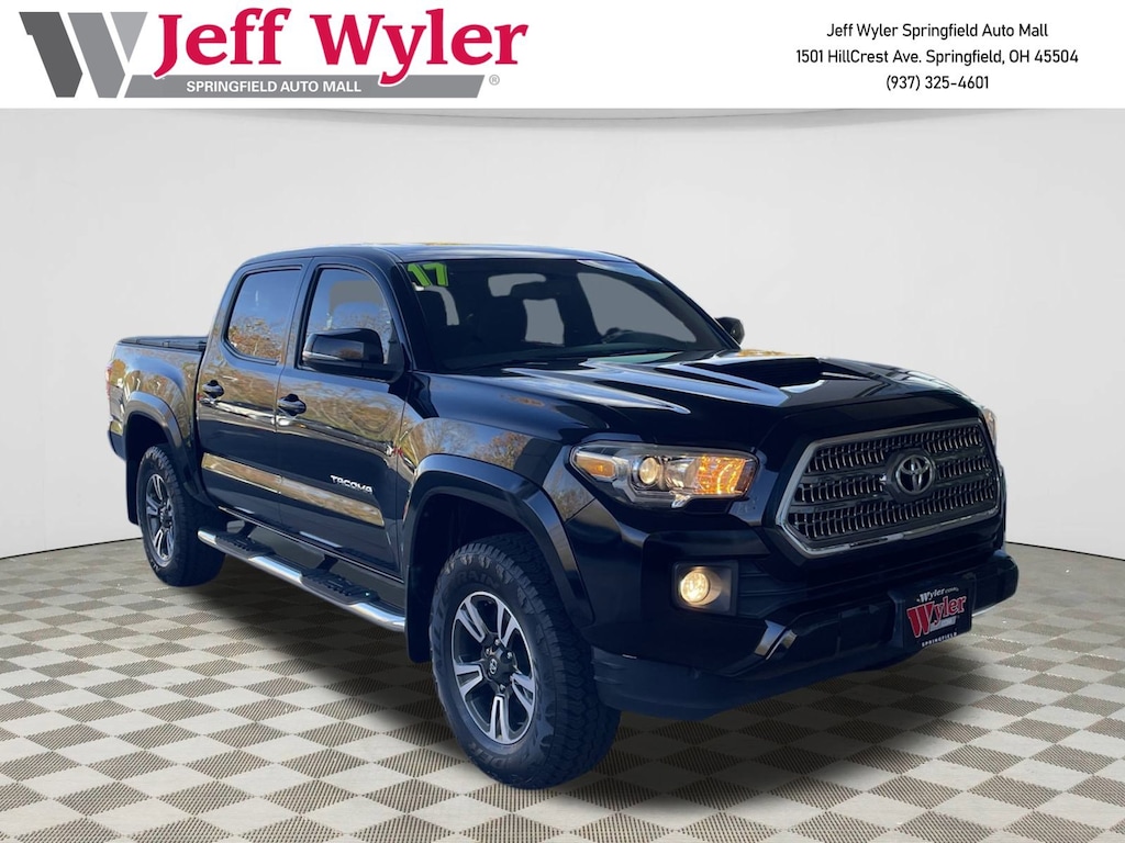 Used 2017 Toyota Tacoma  Truck Double Cab