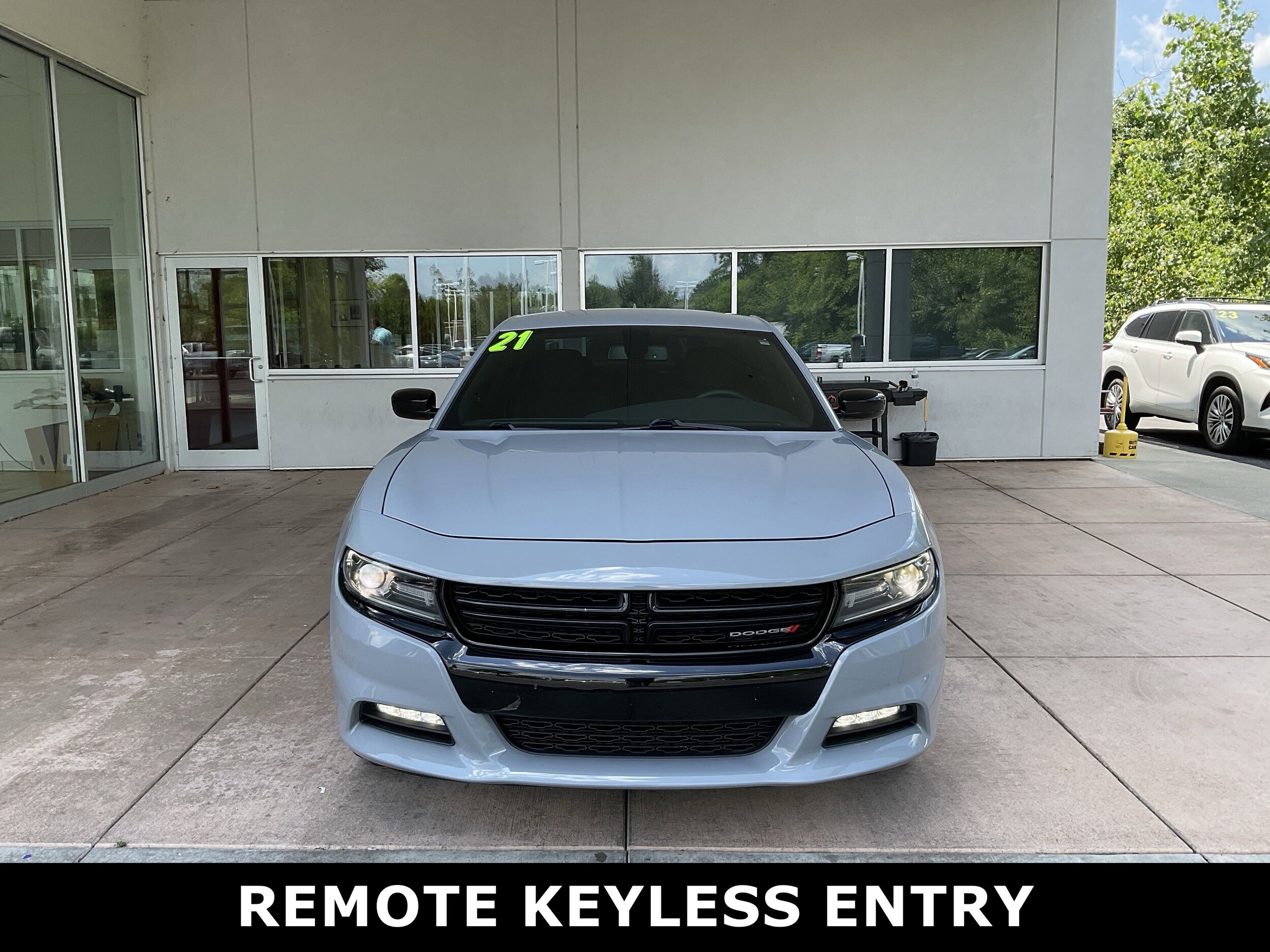 2021 Dodge Charger SXT AWD photo 2