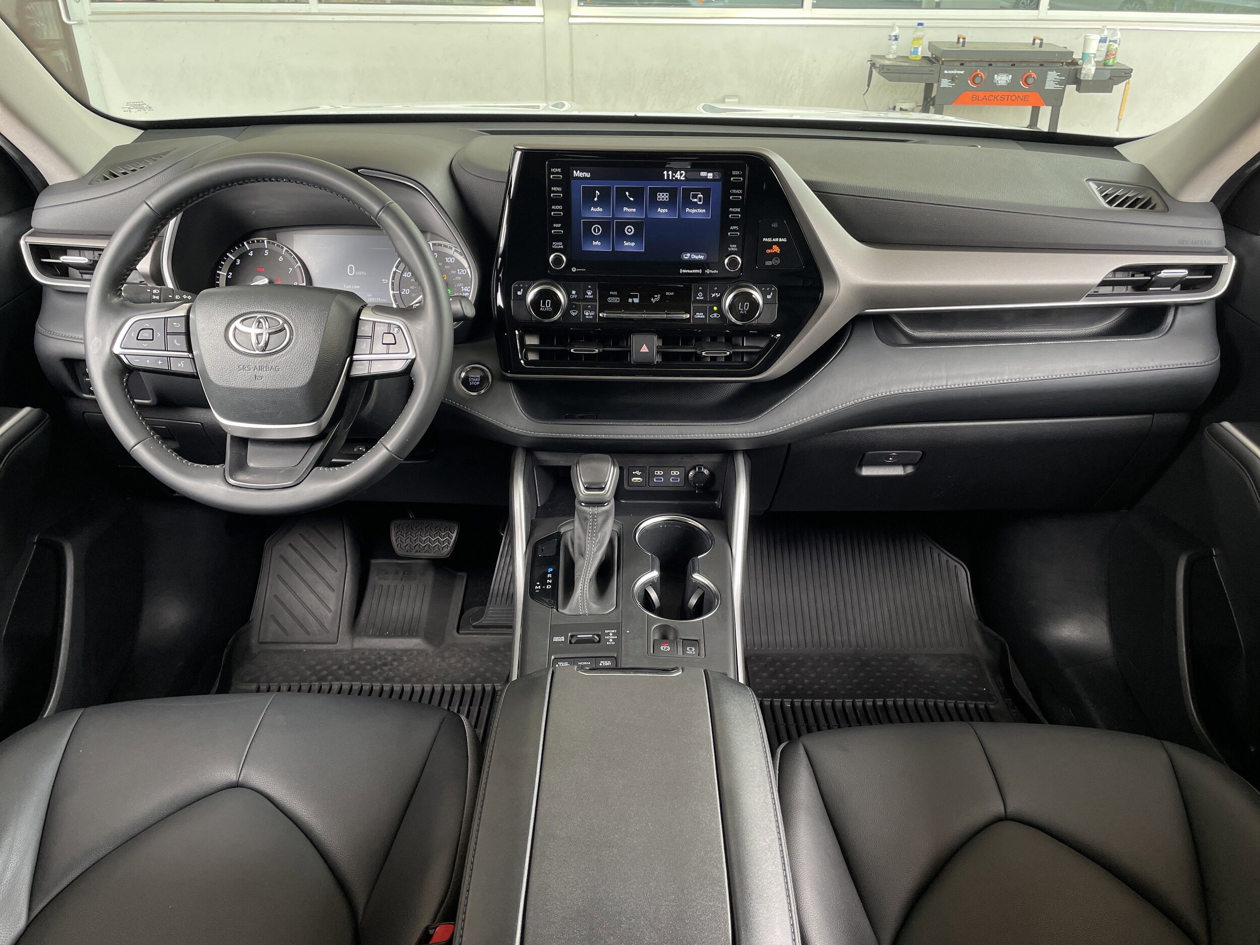 2022 Toyota Highlander XLE photo 4
