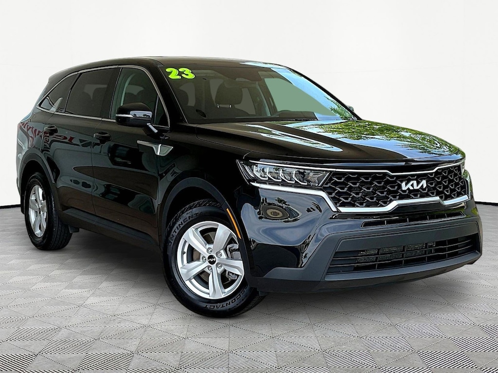 Used 2023 Kia Sorento LX FWD SUV
