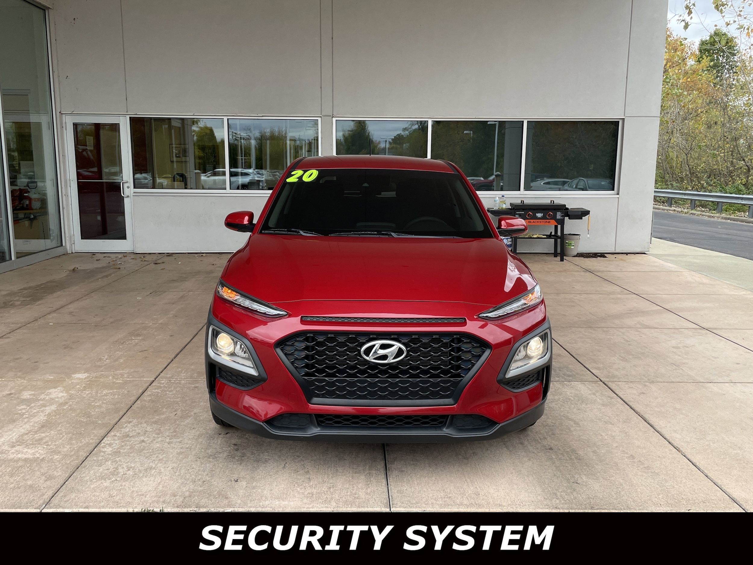 Used 2020 Hyundai Kona SE with VIN KM8K12AA4LU579611 for sale in Springfield, OH