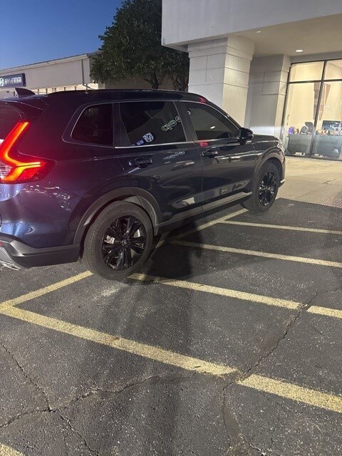 2024 Honda CR-V Hybrid Sport Touring photo 2