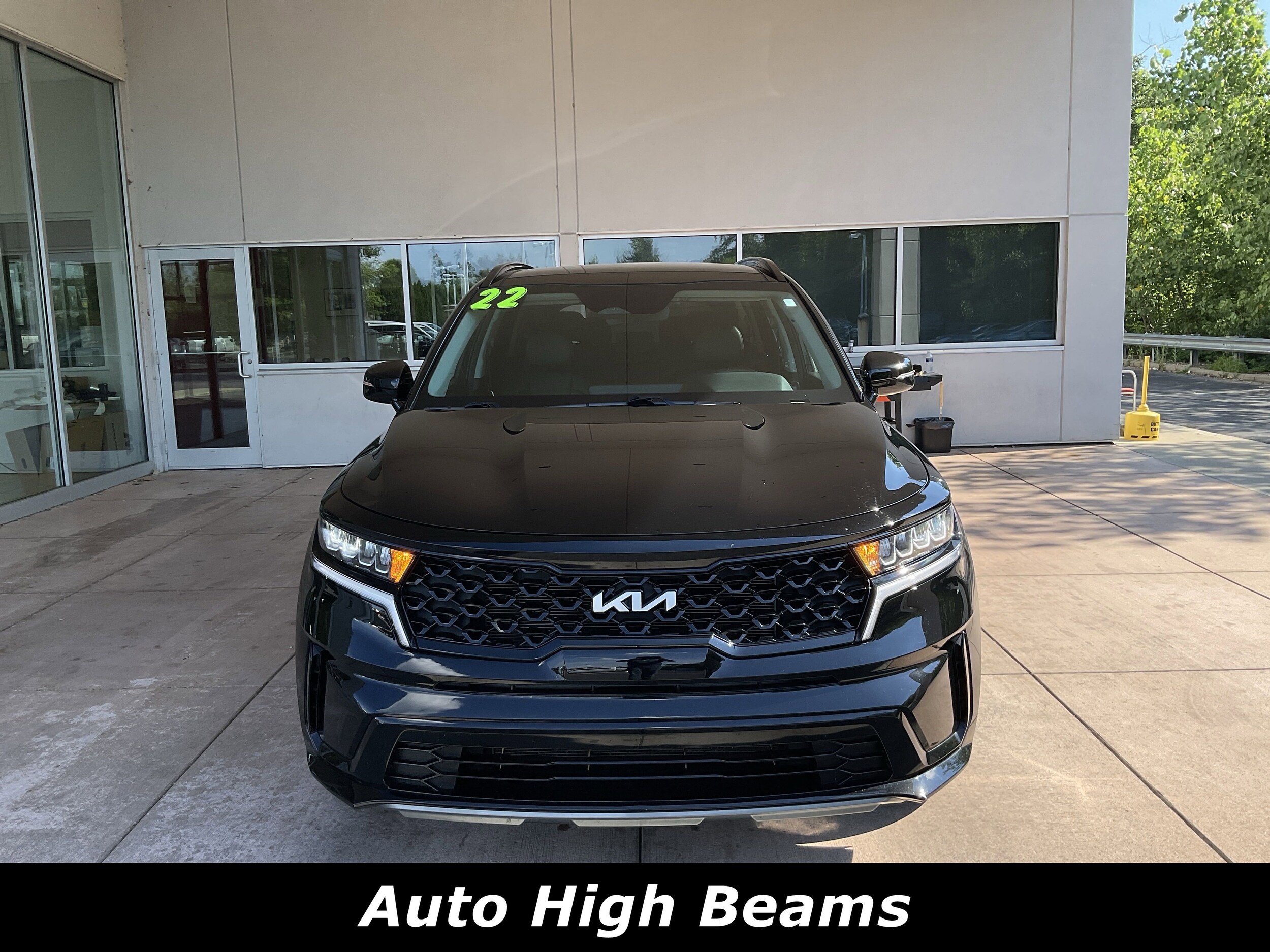 2022 Kia Sorento S photo 2