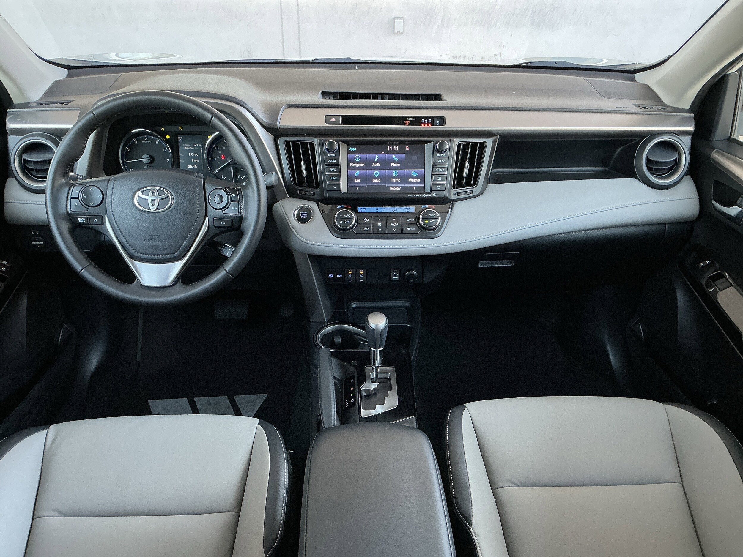 2018 Toyota RAV4 Limited photo 3