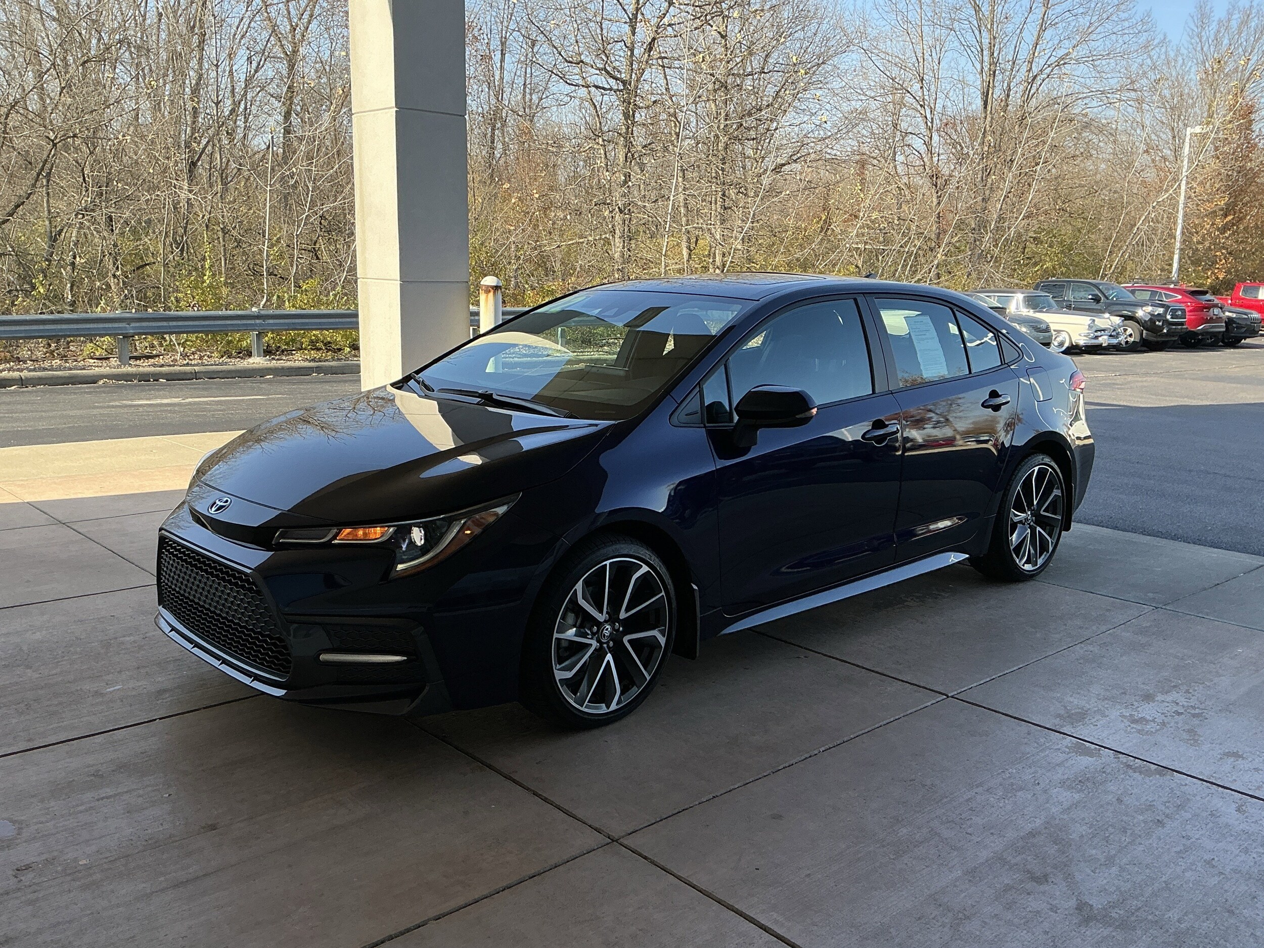 2022 Toyota Corolla SE photo 2
