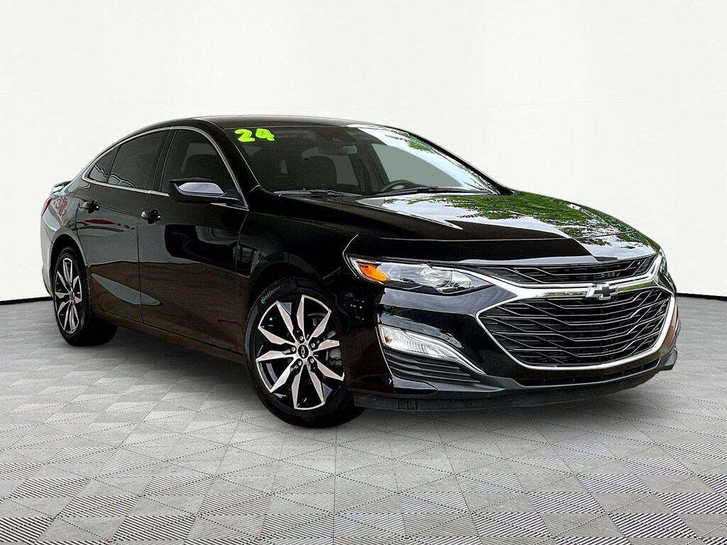 Used 2024 Chevrolet Malibu 4dr Sdn RS Sedan