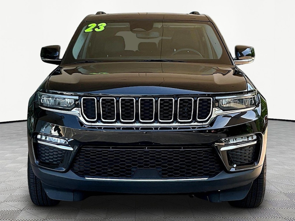 Used 2023 Jeep Grand Cherokee Limited 4x4 SUV