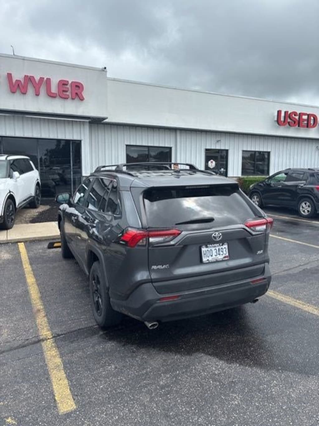 Used 2020 Toyota RAV4 XLE FWD SUV