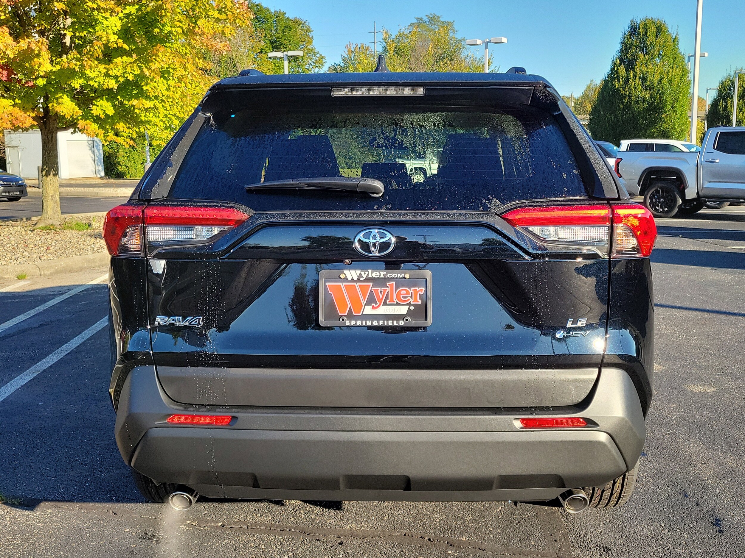 2025 Toyota RAV4 Hybrid LE photo 3