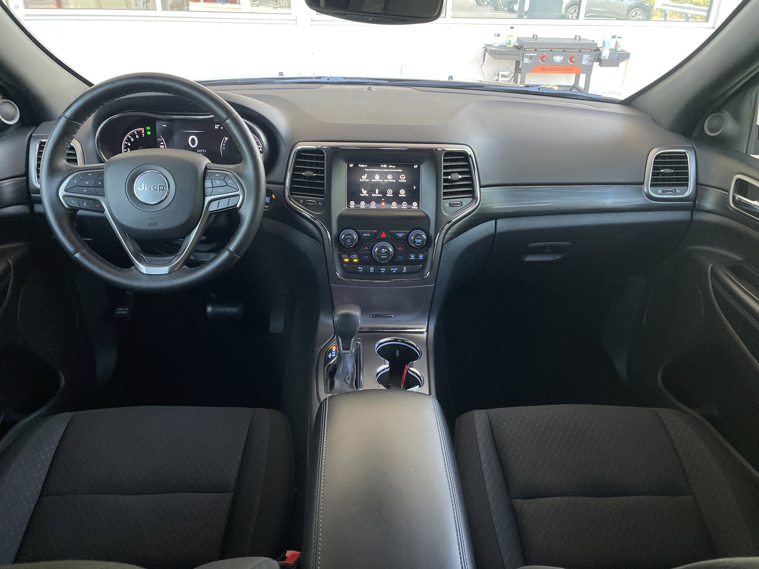2020 Jeep Grand Cherokee Upland photo 3