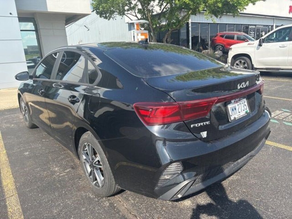 Used 2024 Kia Forte LXS IVT Sedan