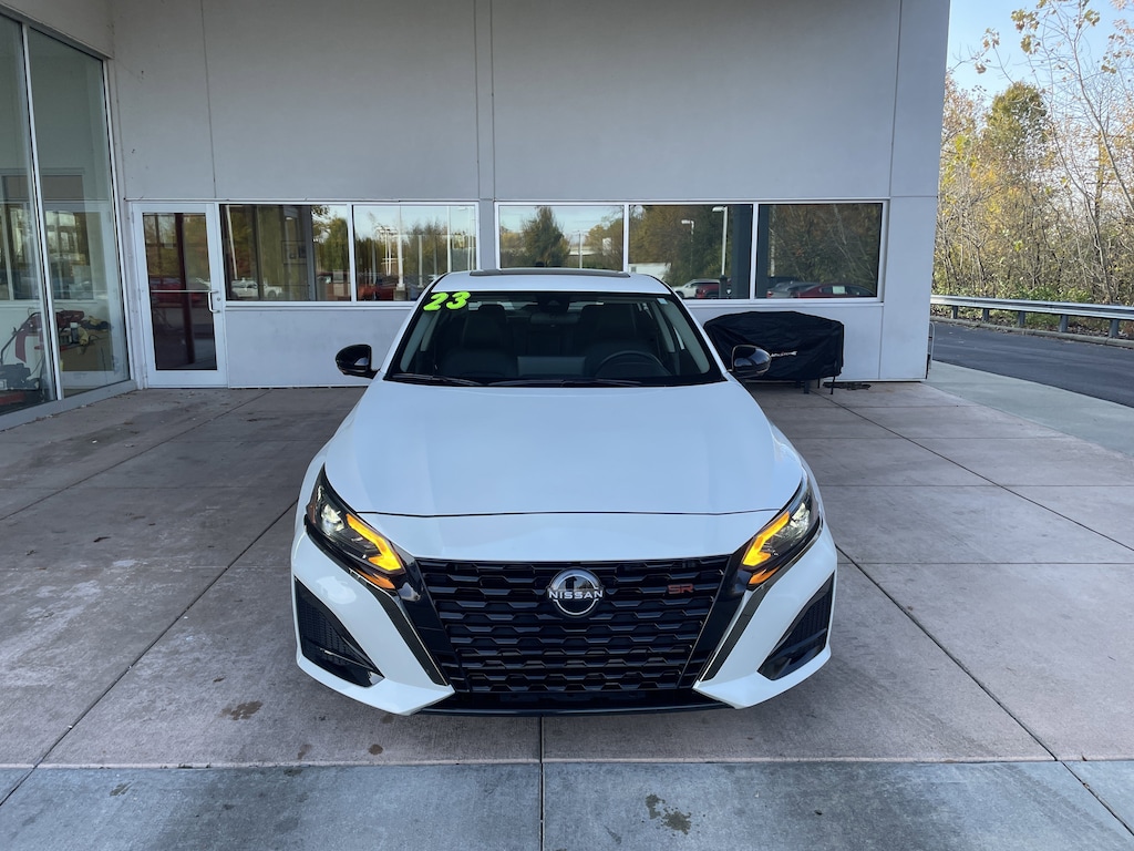 Used 2023 Nissan Altima 2.0 SR Sedan Sedan