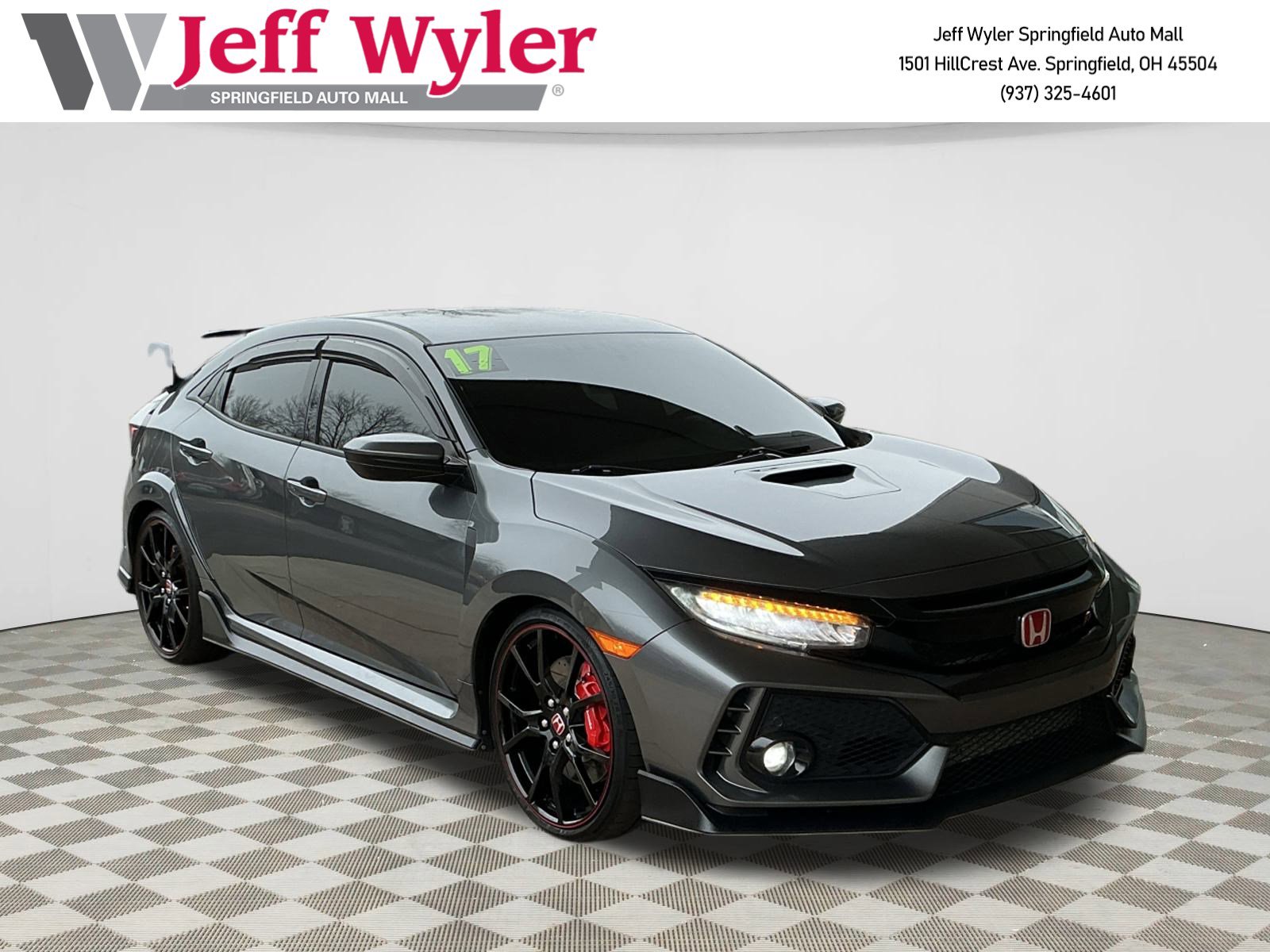 2017 Honda Civic Hatchback Type-R's photo
