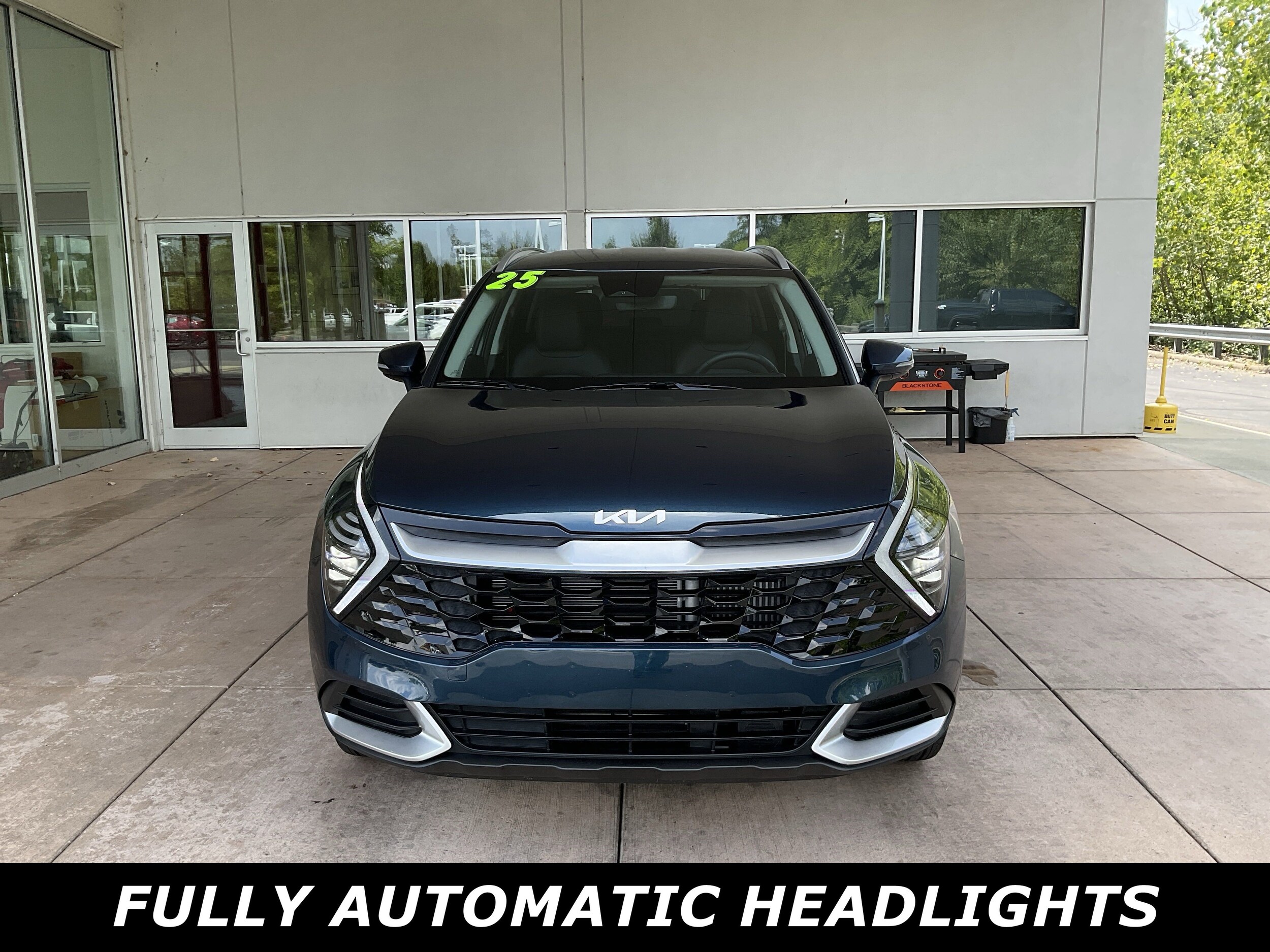 2025 Kia Sportage Hybrid EX photo 2