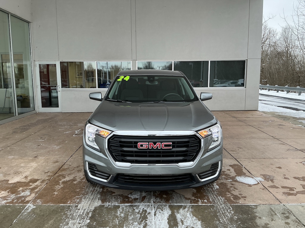 Used 2024 GMC Terrain AWD 4dr SLE SUV