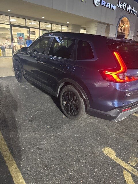 2024 Honda CR-V Hybrid Sport Touring photo 3