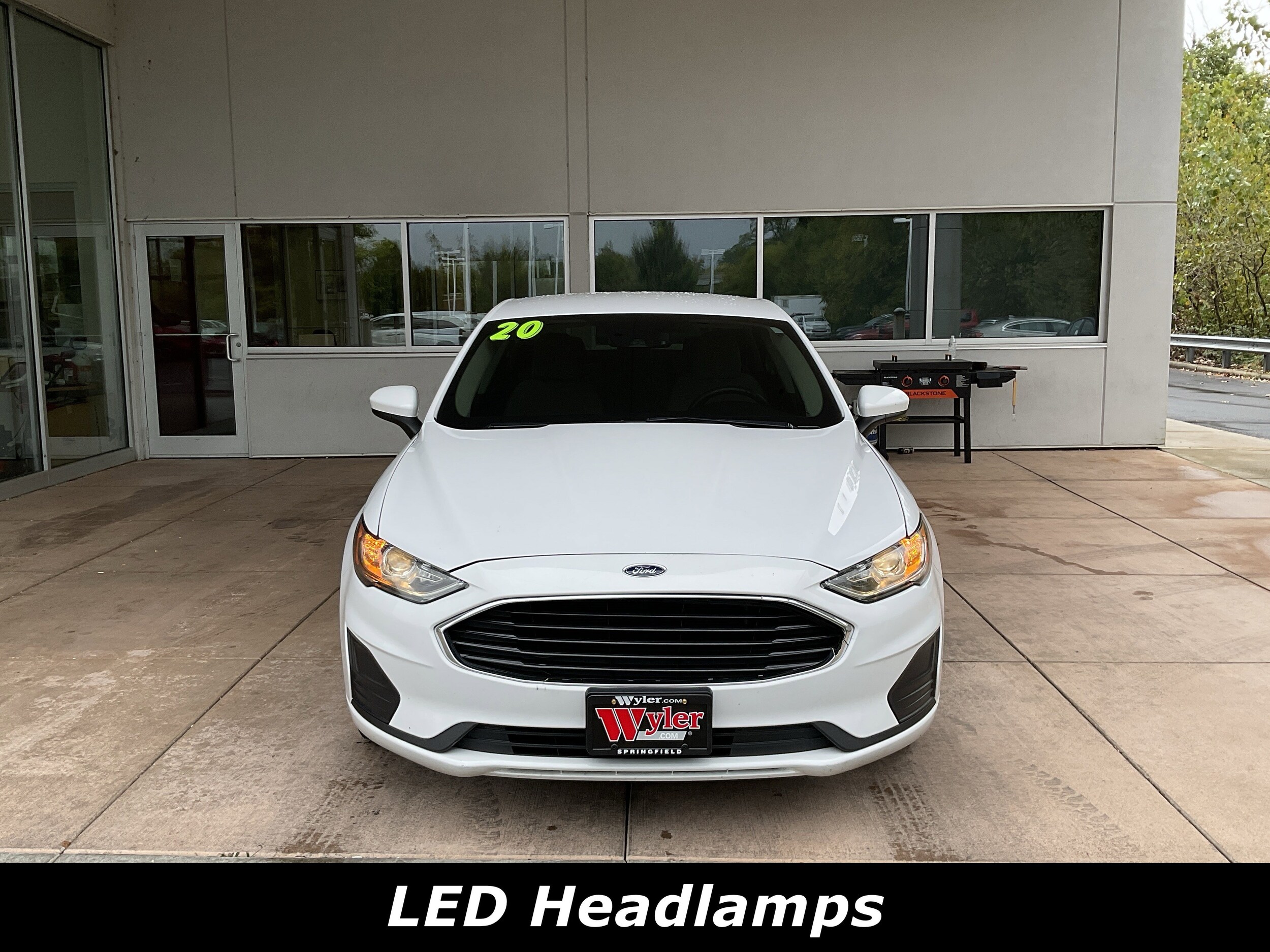 2020 Ford Fusion S photo 2